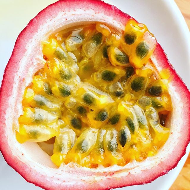 夏の味覚♪奄美の友人が送ってくれました、ありがとう#パッションフルーツ #passionfruit #奄美大島 #奄美